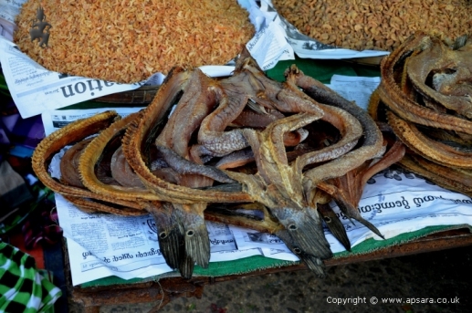 Dried fish and shrimps in the Mogok food market