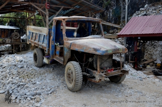 An old truck at Bawpadan, Mogok